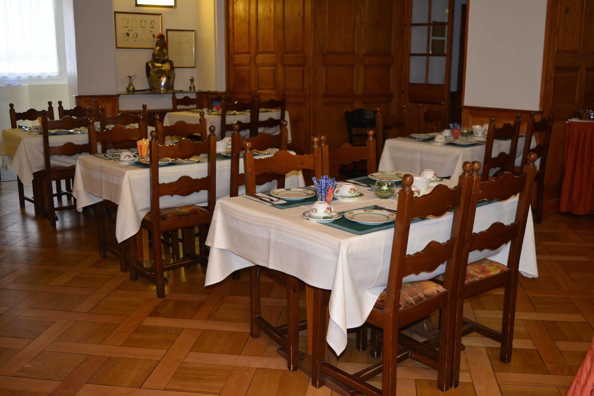 Hotel De La Couronne Morges Bagian luar foto